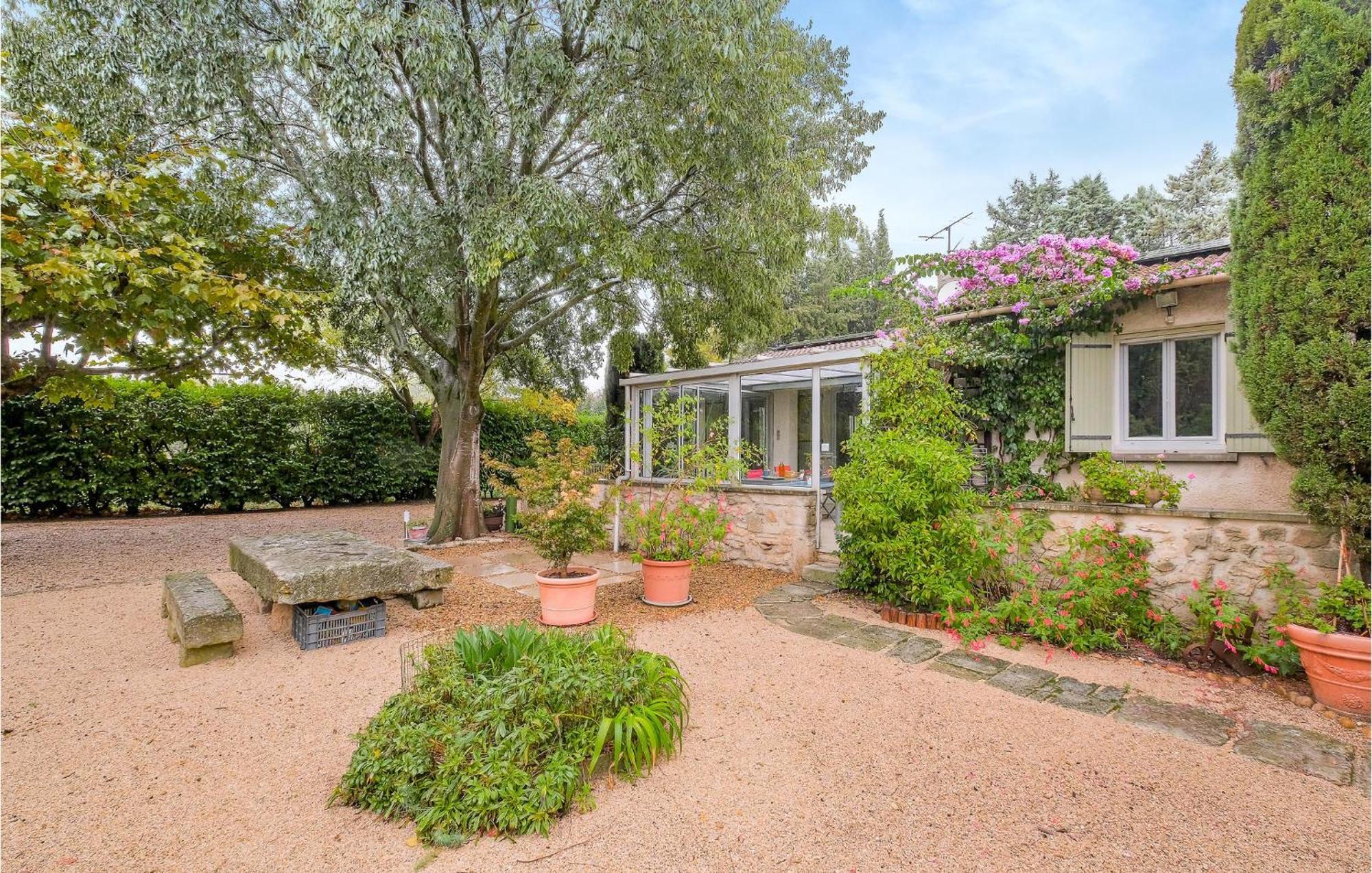 Beautiful Home In Saint-Remy-De-Provence Exterior photo