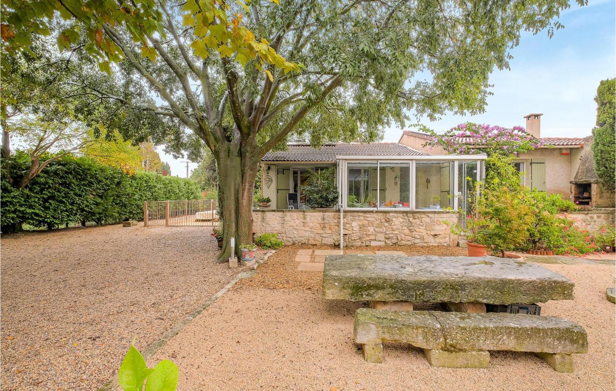 Beautiful Home In Saint-Remy-De-Provence Exterior photo