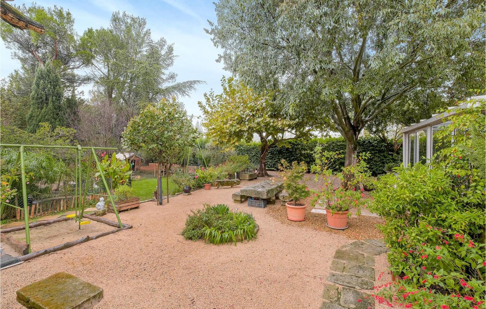 Beautiful Home In Saint-Remy-De-Provence Exterior photo